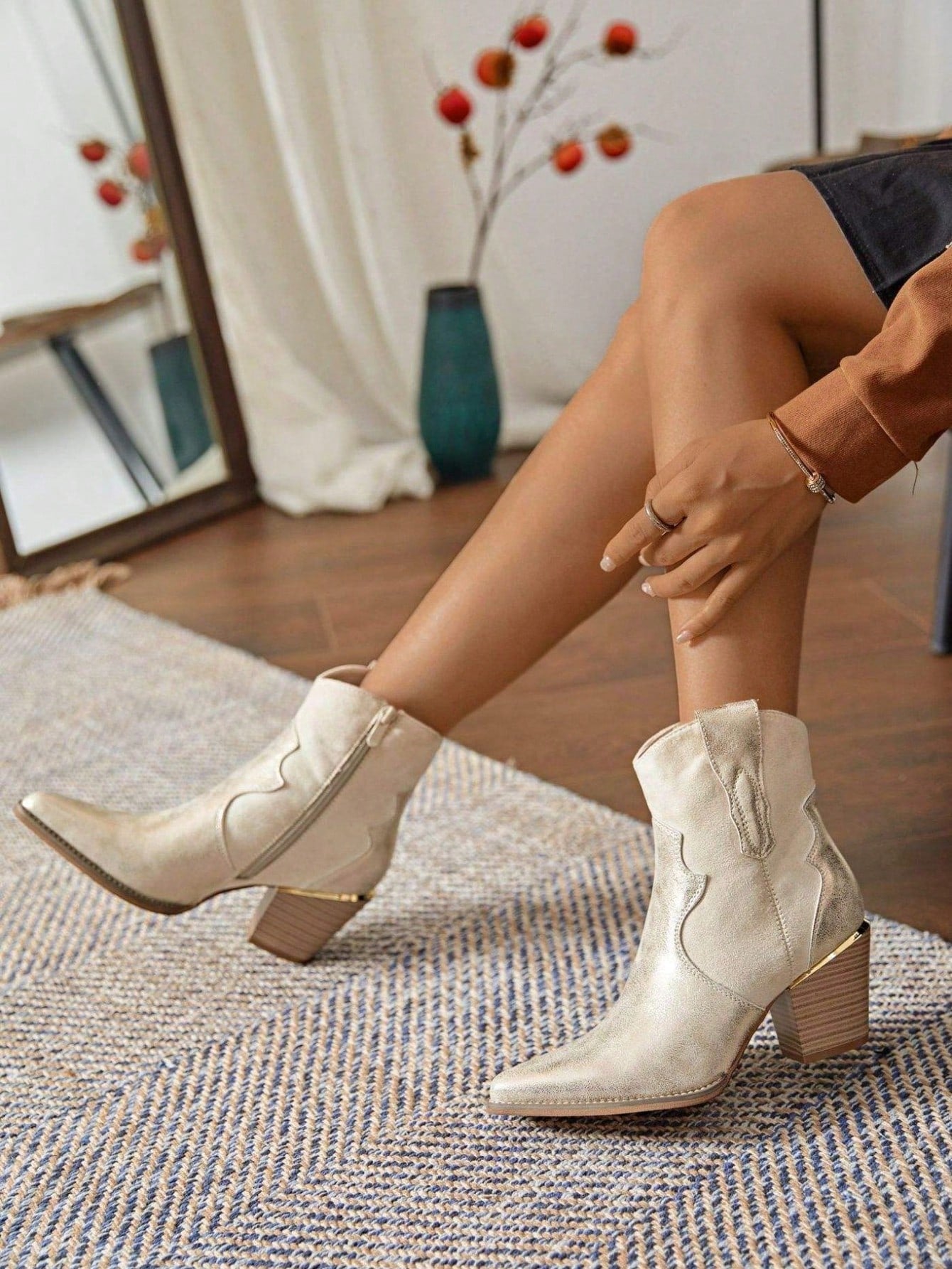 Women's cowboy boots